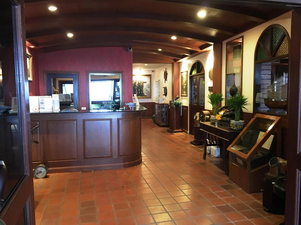 Hotel Jomtien Boathouse