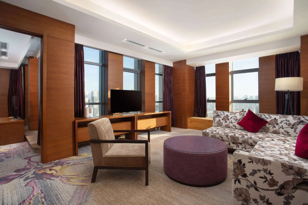 Days Hotel By Wyndham Jilin Railway Station
