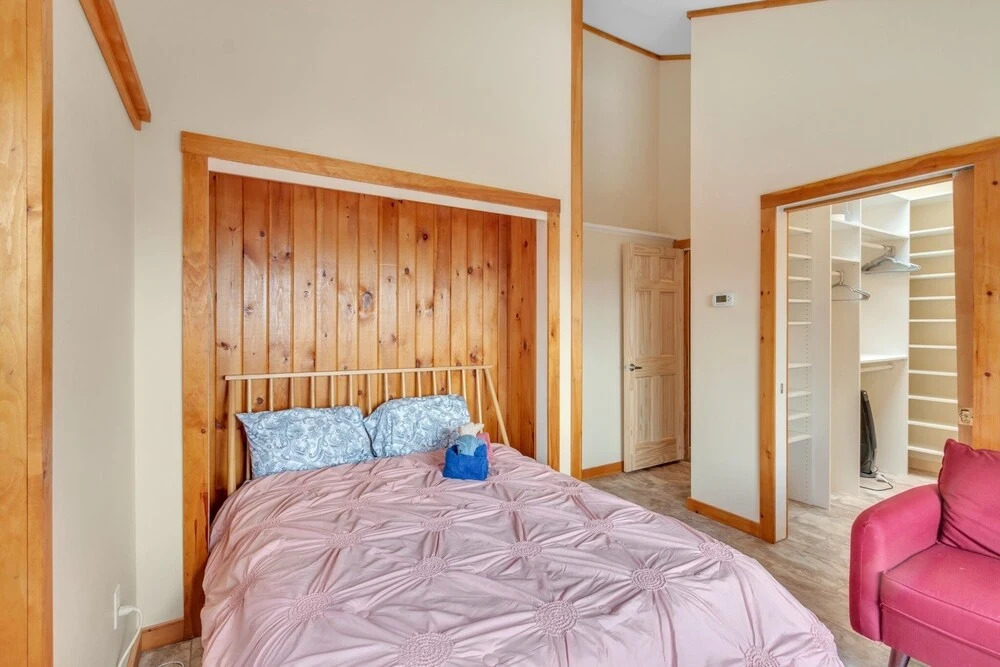 Stunning Mountain Retreat in Campton, Perfect for Skiing and Year-Round Fun by RedAwning