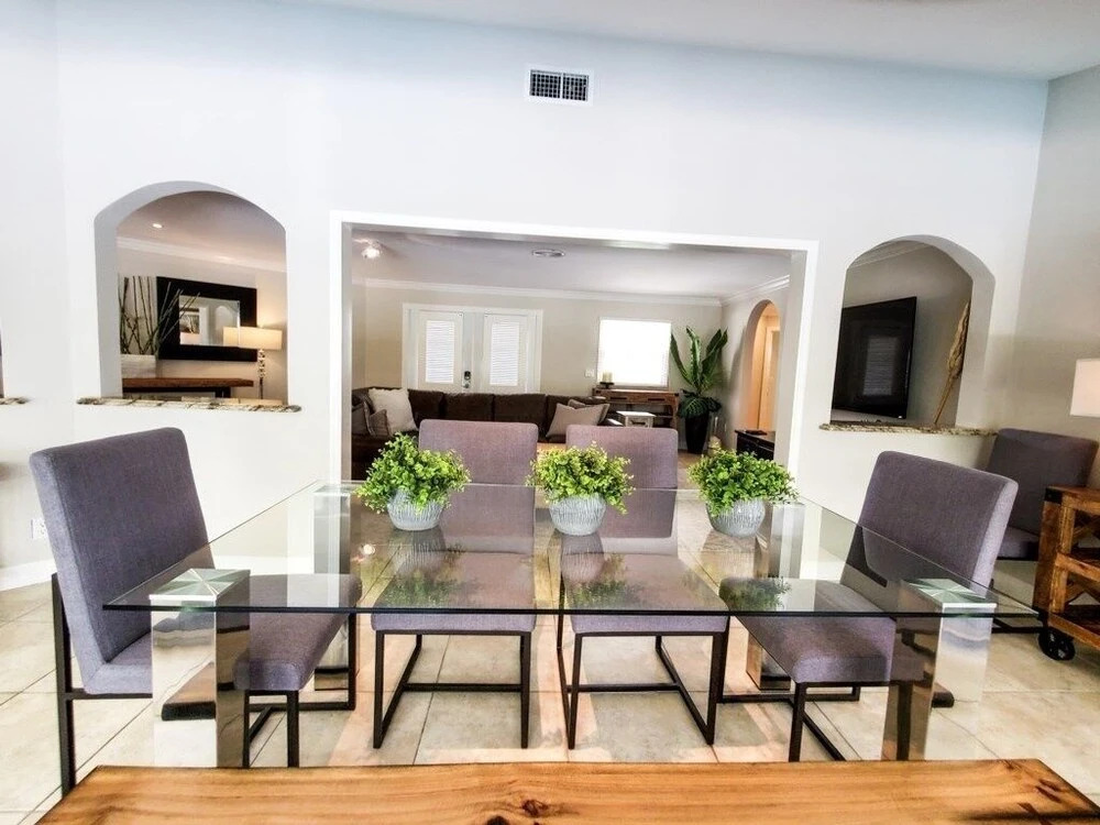 Paradise Awaits - Wkly 3 Bedroom Home