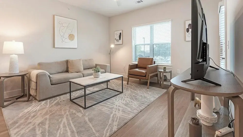 Landing Apartments near Navarro ISD