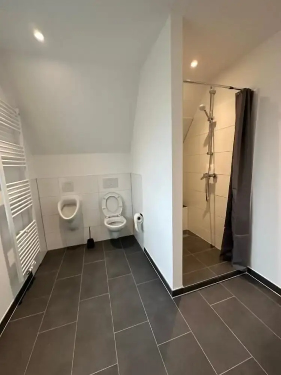 A & B Apartment und -Zimmervermietung eGbr