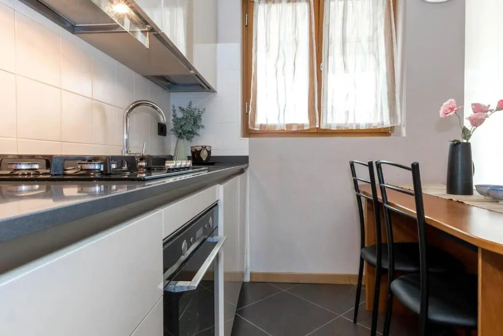 ALTIDO Apt for 4 with Terrace in a Quiet Residential Area