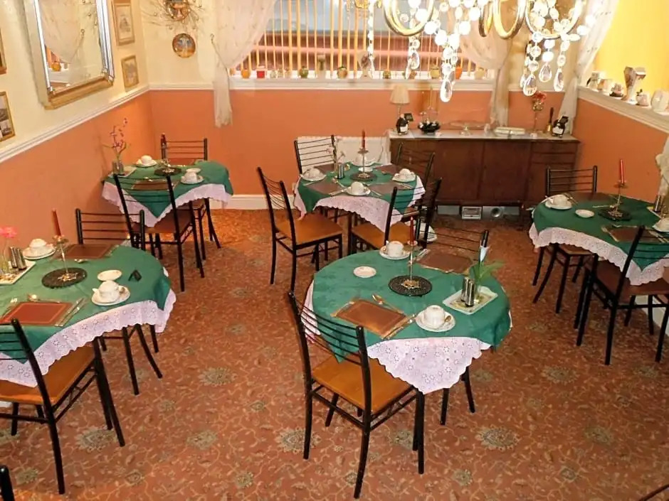 Camelot Hotel