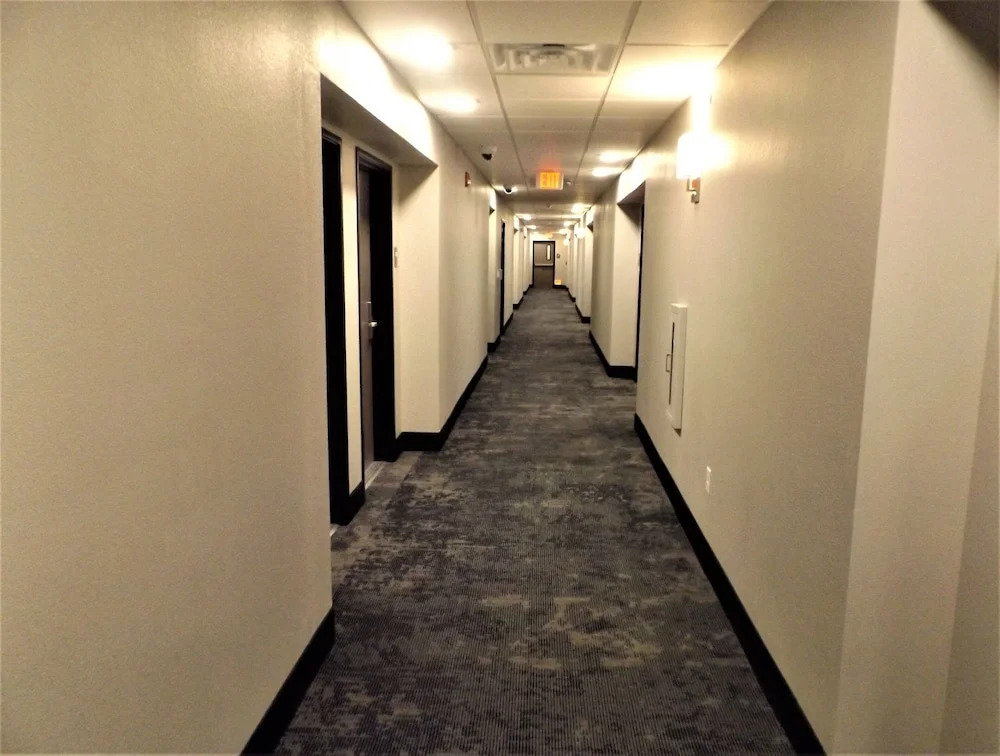 Brookstone Inn & Suites