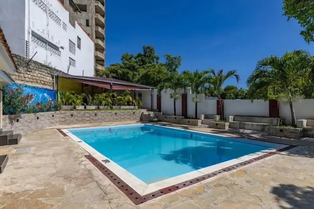 makaazi hotel Nyali