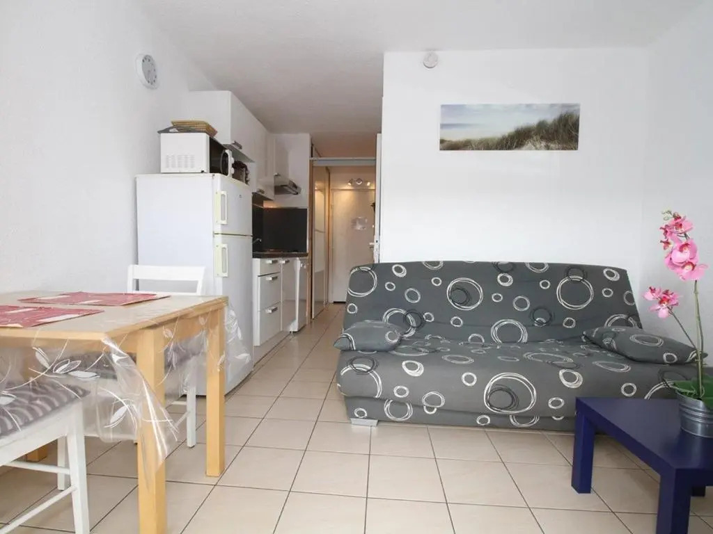 Appartement Balaruc-les-Bains, 1 pièce, 4 personnes - FR-1-553-43