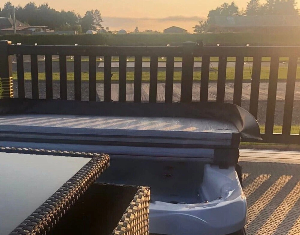 Skywalker 51 2 Bedroom With Hot Tub