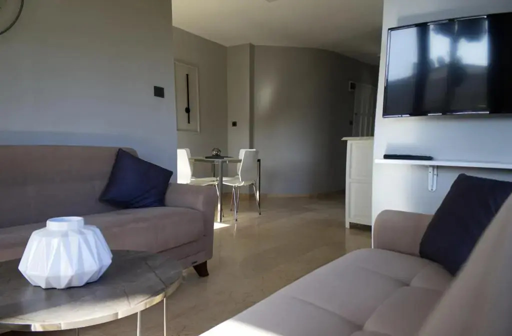 Levon Villa Hotel