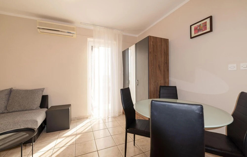 Amazing Apartment in Starigrad With 1 Bedrooms and Wifi