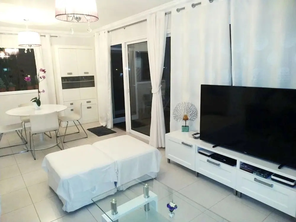 House With 2 Bedrooms in Adeje , With Wonderful sea View, Pool Access, Enclosed Garden
