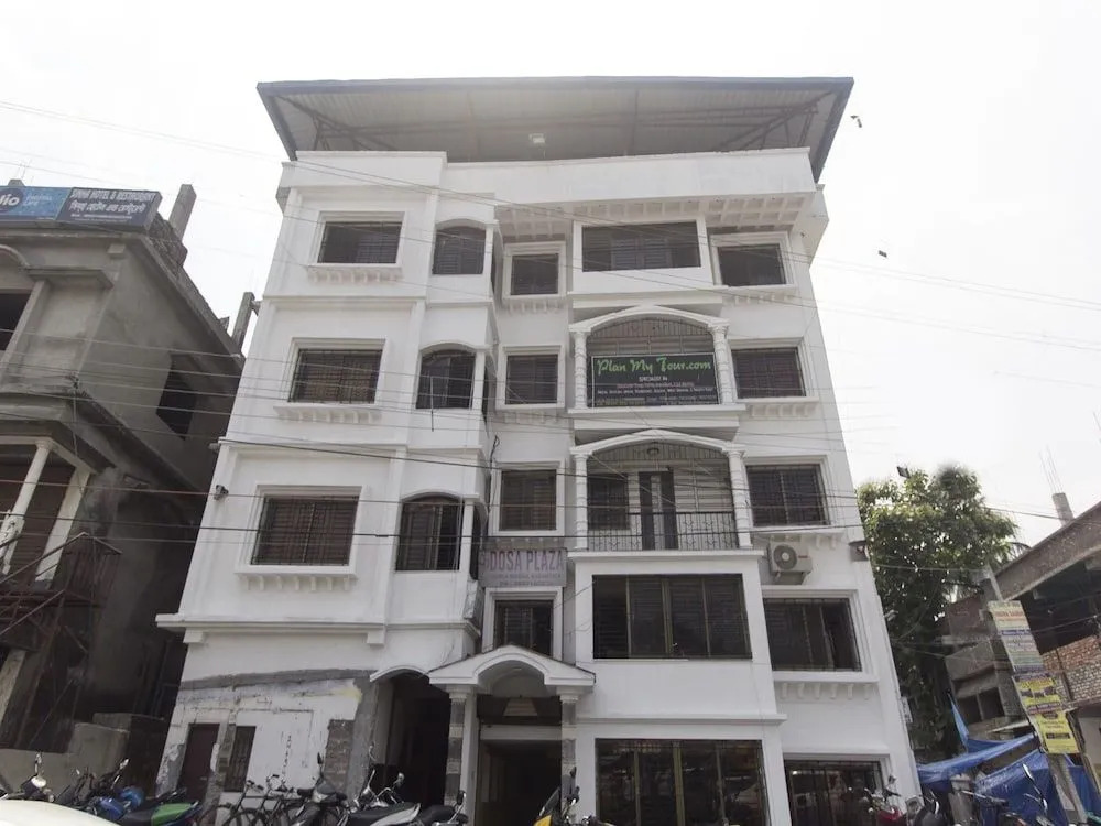 OYO 14200 Hotel Oasis
