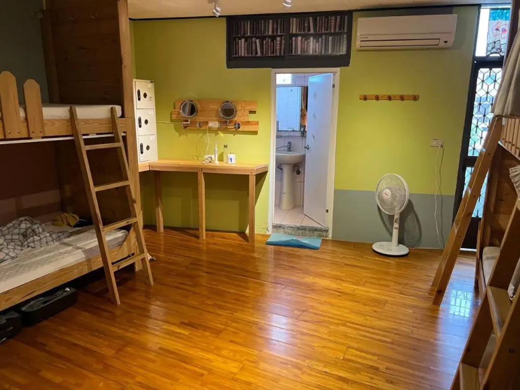 Gift Box Hostel