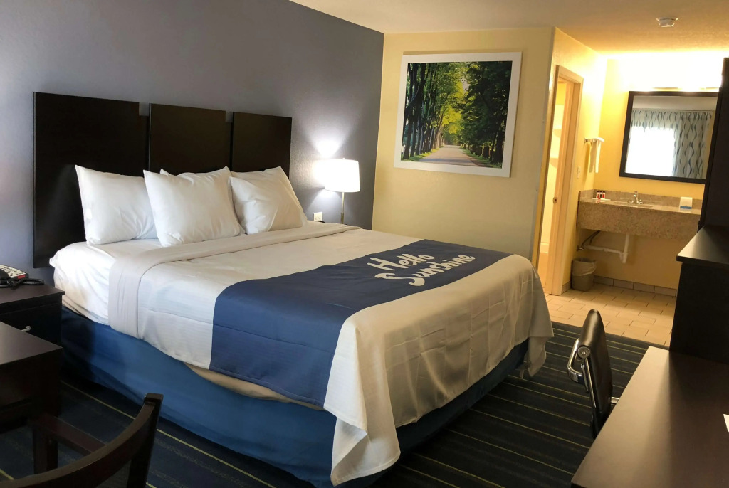 Days Inn by Wyndham Charles Town