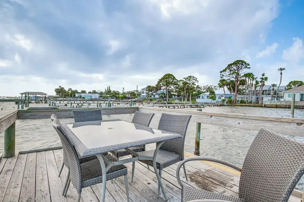 Riverfront Unit w/ Shared Pool & Dock in Melbourne