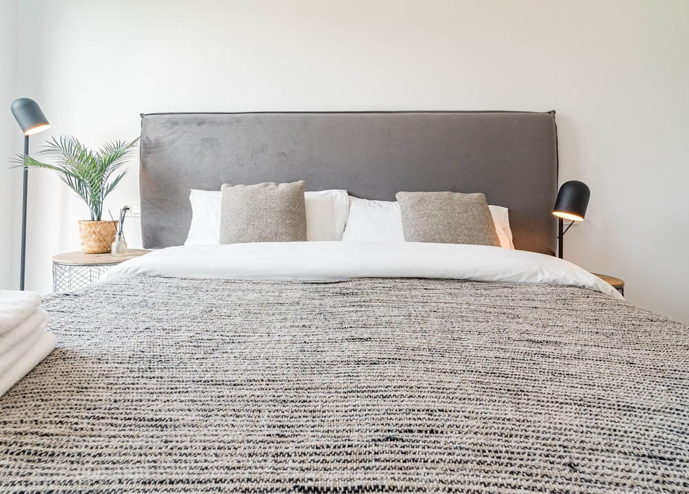 Lme10.3a - Bright Modern Flat With Amazing Terrace