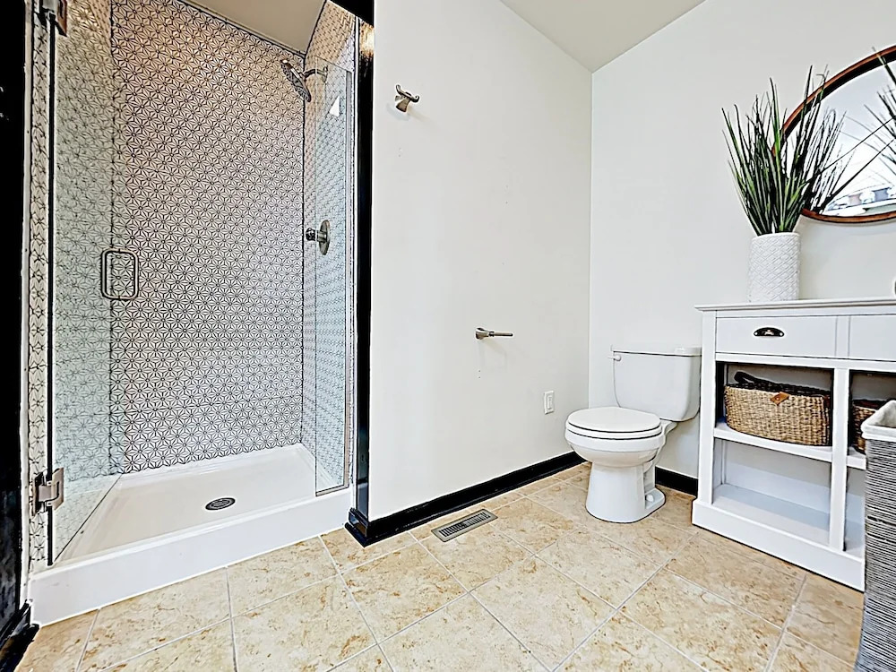 New Listing! Updated Apartment W/ Large Deck 3 Bedroom Apts