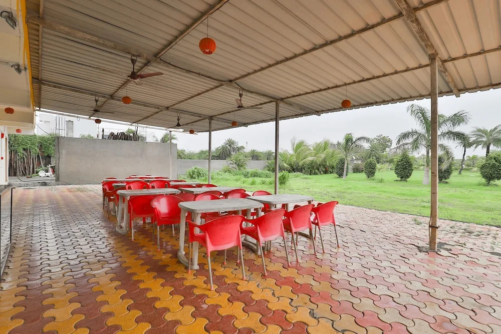 OYO 15918 Hotel Silent