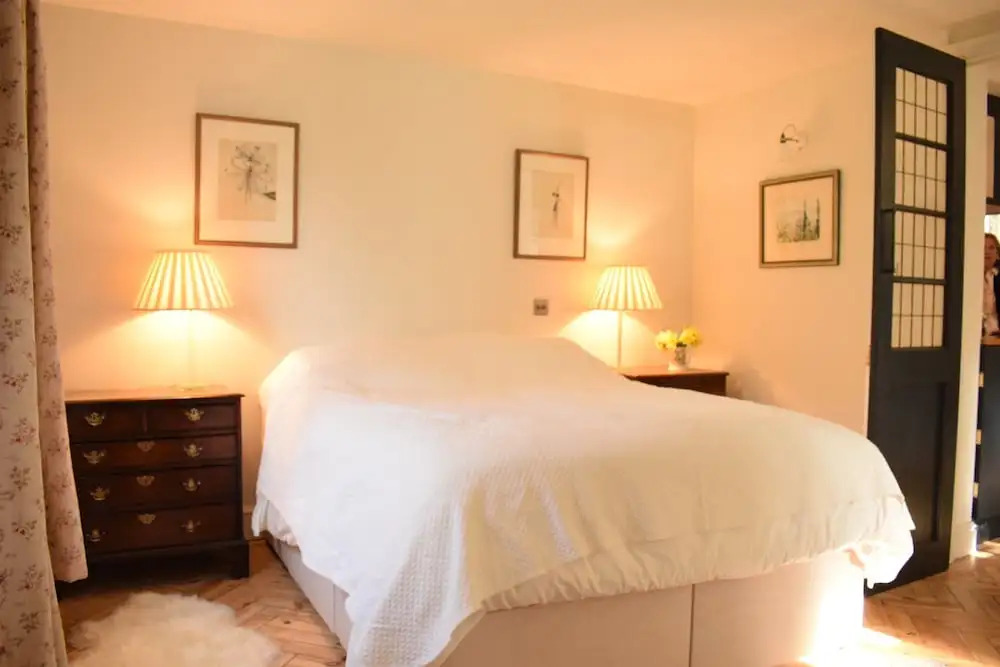 1 Bedroom Chelsea Flat With Communal Garden