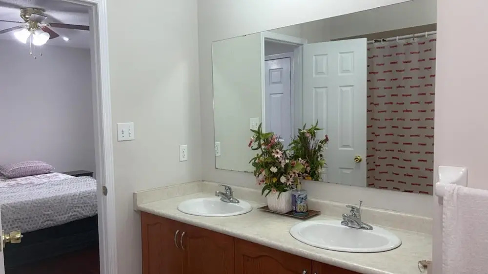 Beautiful Queen Room