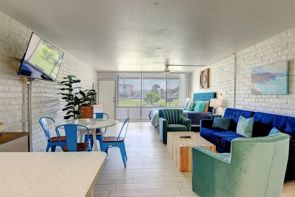 Shore Thing Studio Bedroom Condo by Redawning