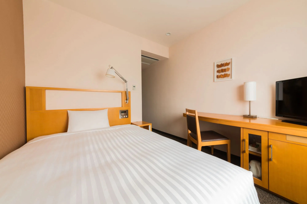 JR-East Hotel Mets Akabane