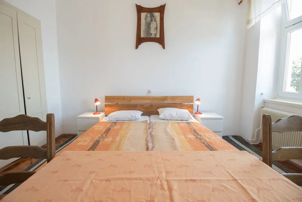 Apartments Josip by the sea