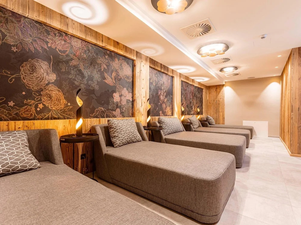 Modern Holiday Apartment With Balcony in Fugen