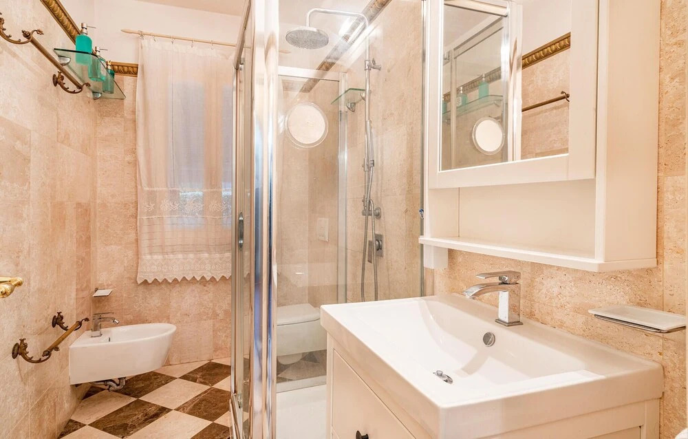 Beautiful Home In Camaiore With Wifi