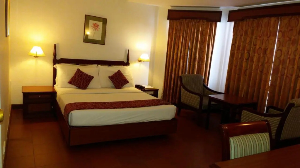 Issacs Residency