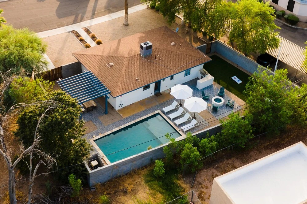 Cobalt - Modern Getaway w Pool - Close To Old Town