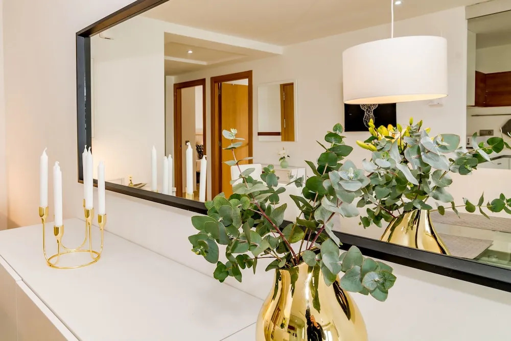 LAB-Modern 3 bedroom apart near beach