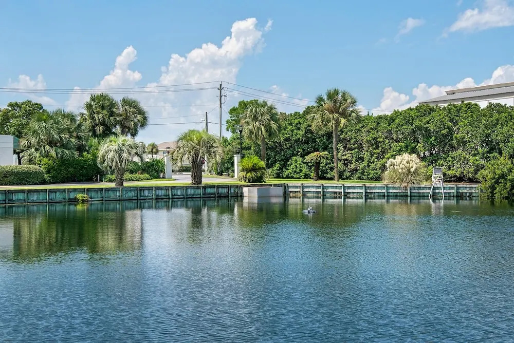 Shoreline Towers Townhouse 4-1