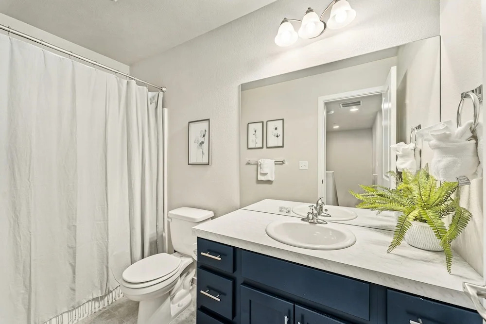 Stylish Music-Inspired Retreat Near Old Town FC