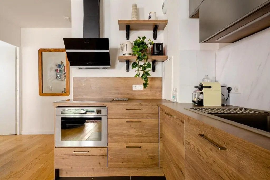 3 p 60 M2 Lesapparts Paris-Clichy terrasse équipée et wifi gratuit