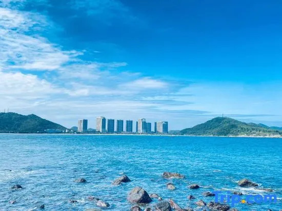Youjianhai Holiday Apartment (Hailing Island Agile Gold Coast Branch)