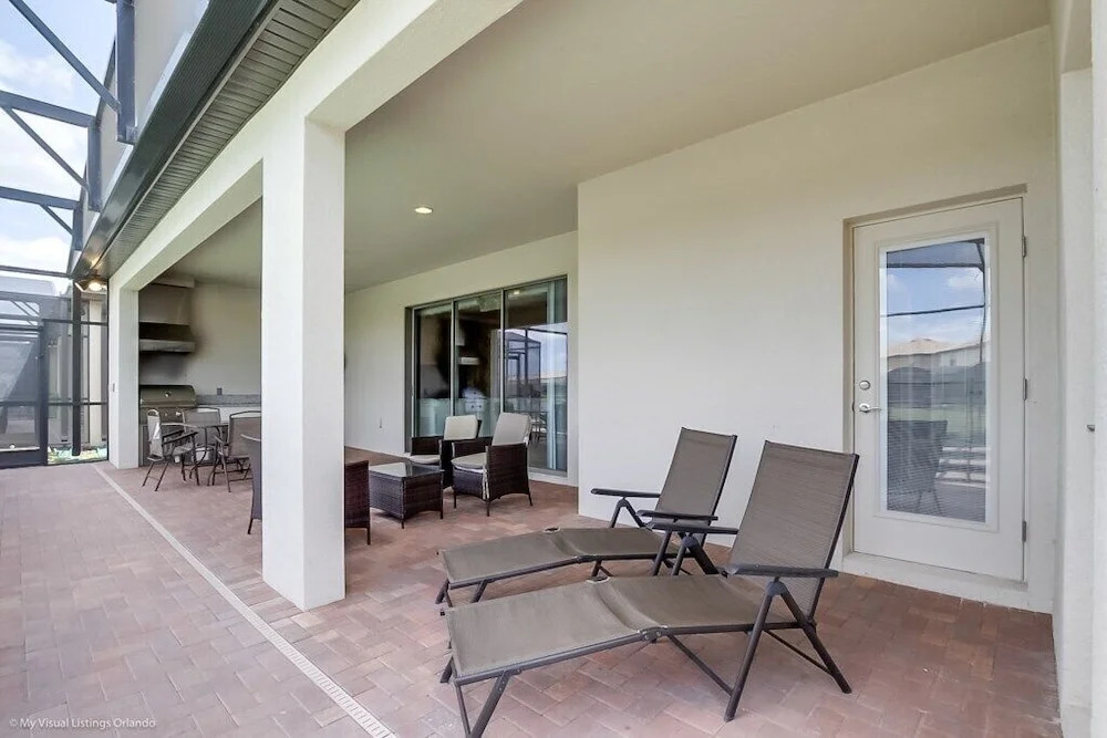 New Lake Front Pool, Movie Theater, Games & More! 8 Bedroom Villa