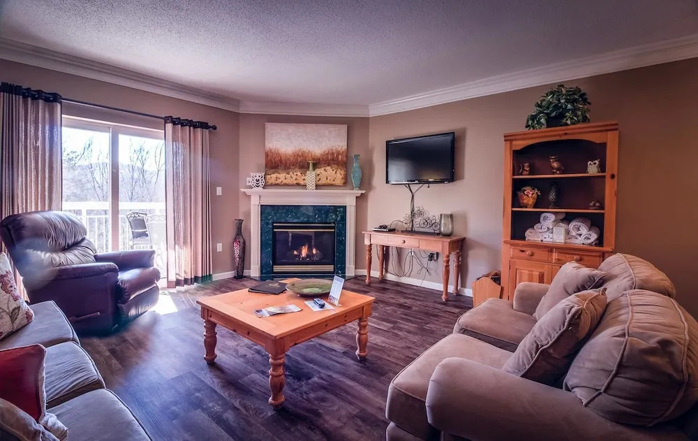 Whispering Pines 412
