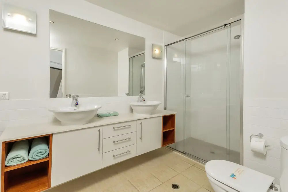 Peponi 4 - Beachfront Apartment