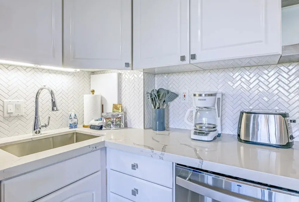 Napili Shores G154 Ocean View Studio Condo by RedAwning