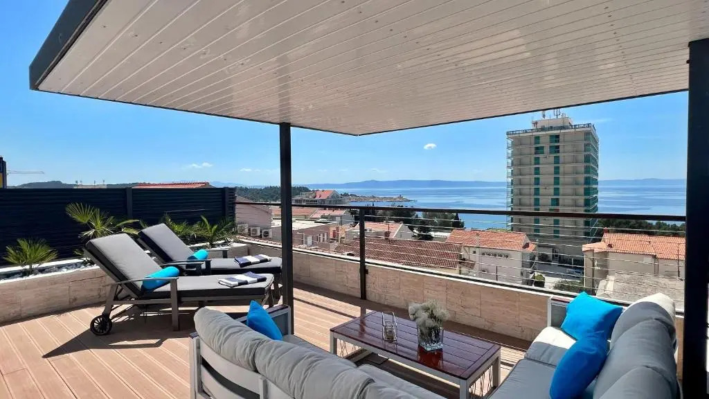 Skypool Suite 77 with private pool