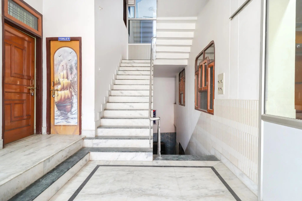 SPOT ON 70311 Rangoli Palace