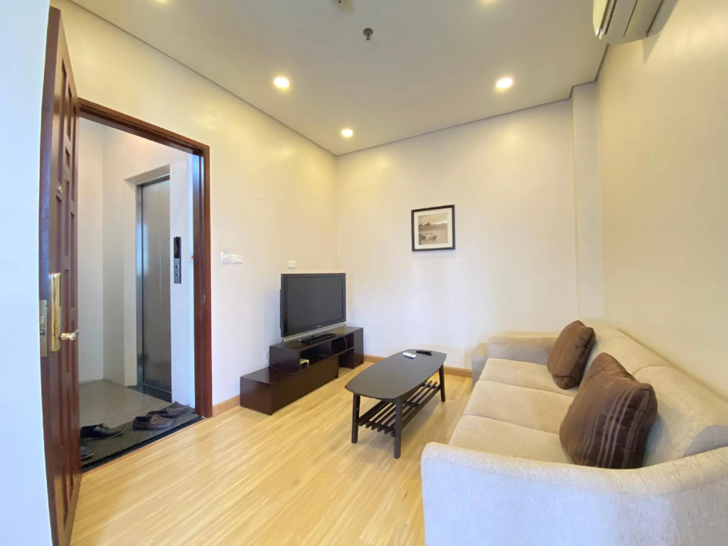 HB Serviced Apartment - 12 Trần Quý Kiên