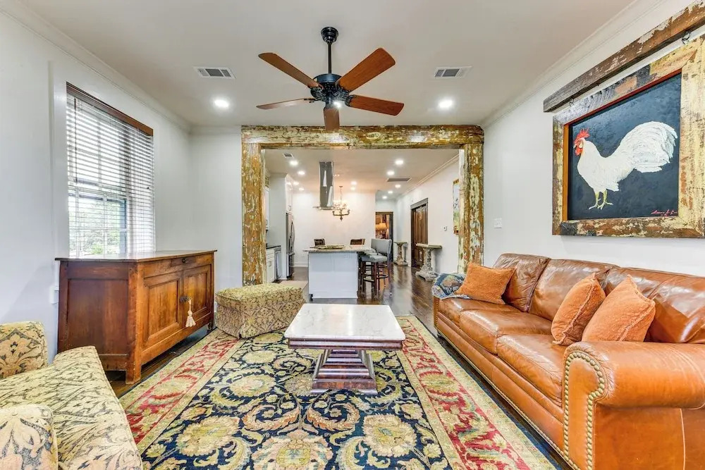 Chic Louisiana Retreat - Balcony & River Views!