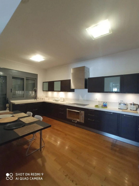 Ultra-Modern Living, Luxe 4BR with Private Outdoor Pool