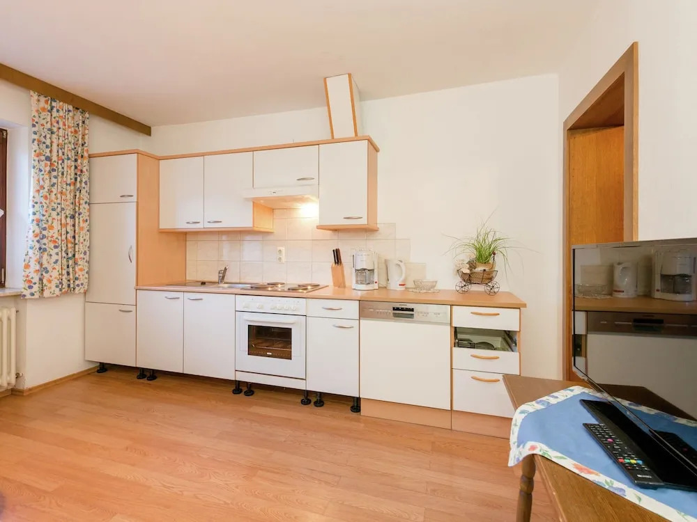 Spacious Apartment in Hollersbach im Pinzgau near Ski Area