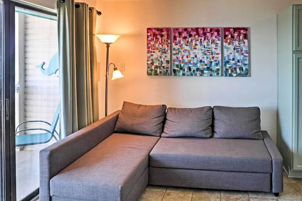 Surfside 'sandcastle Suite' w/ Balcony & 2 Pools!