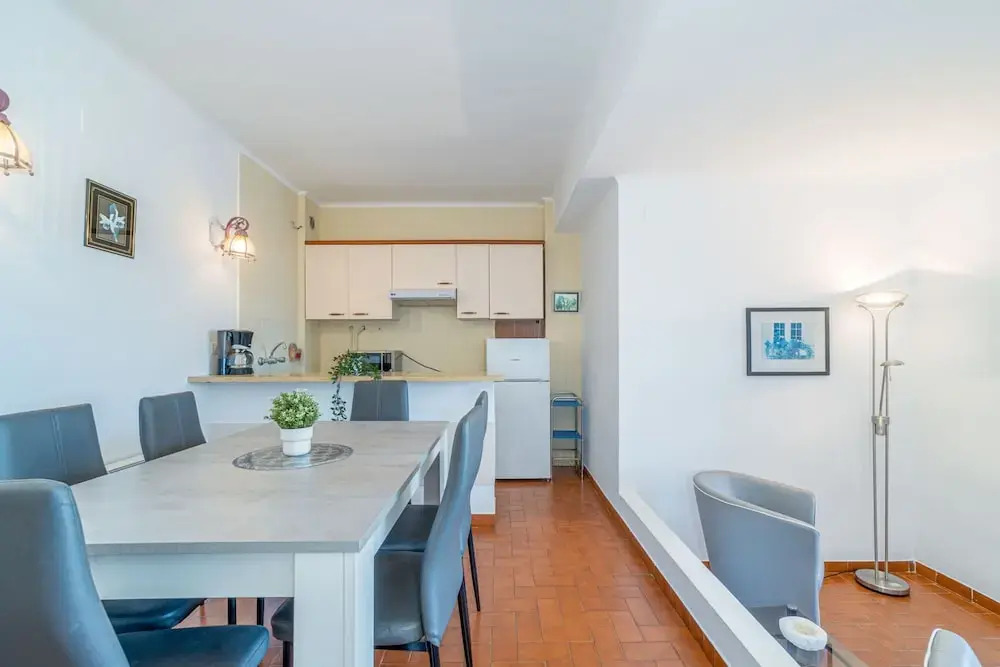 Beachfront Apartment in Empuriabrava With Pool