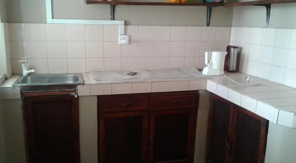 Kandy Hill Breeze ( Home Stay)