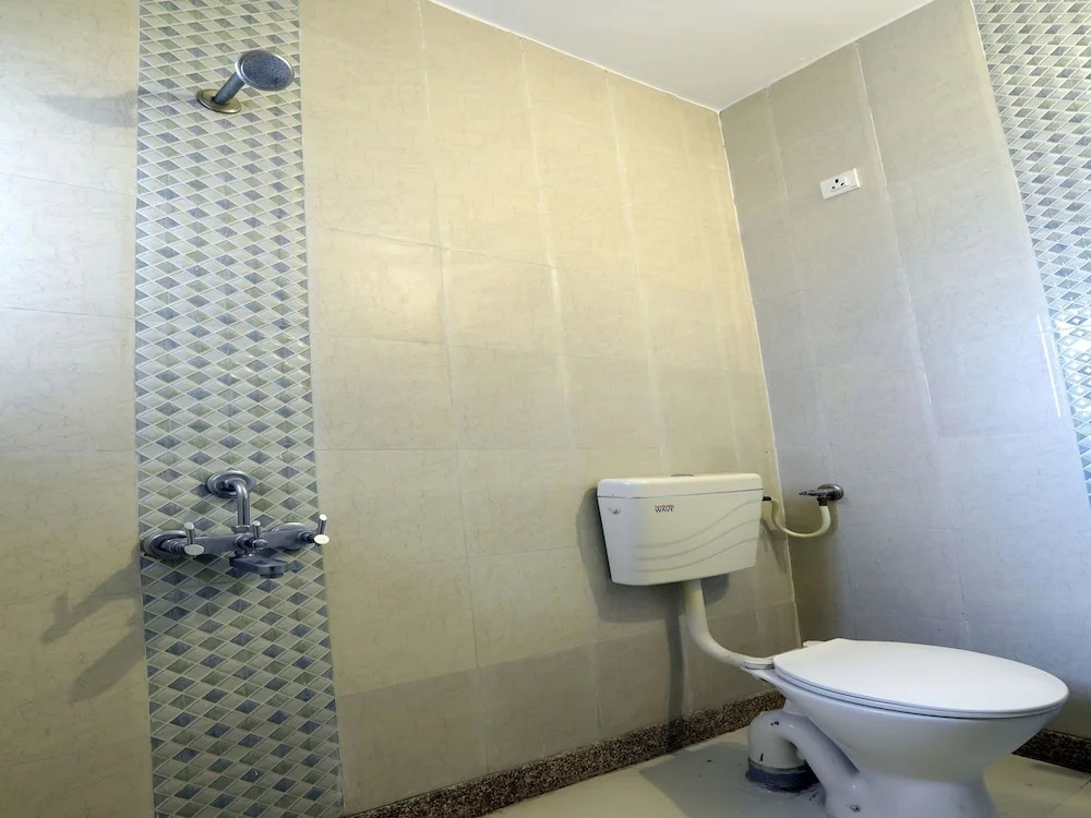 OYO 12810 Hotel Iris